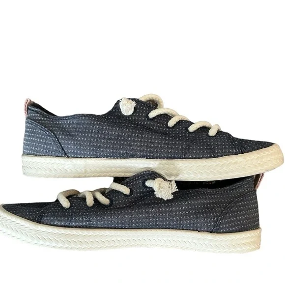 5/$25 Billabong women’s slip on memory foam insole fashion sneaker size 7 - Picture 3 of 8